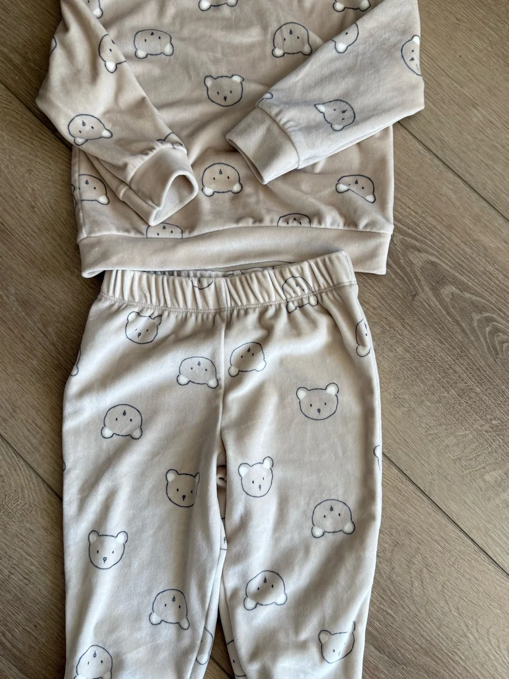 Carter’s Bear sweater set 18m